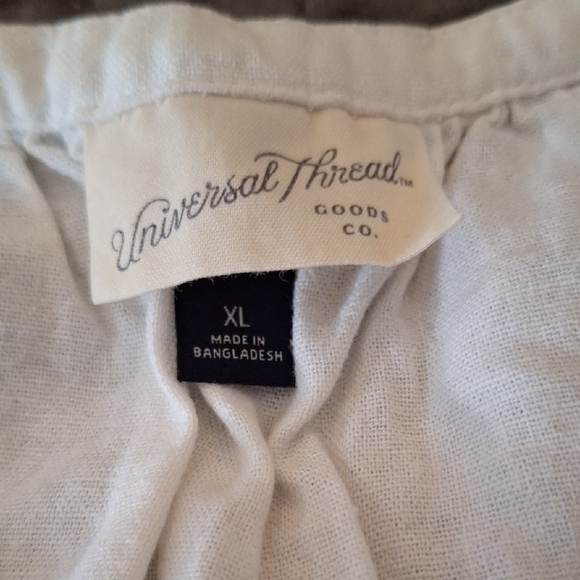 Universal Thread Cream Blouse - Picture 2 of 3